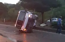 Devrilen Kamyonet böyle kaldı