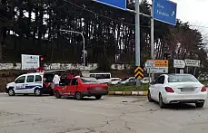 Hastane kavşağında kaza