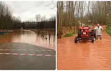 İki köprü sular altında kaldı
