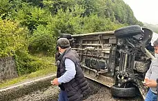 İşçi servisi devrildi, 10 yaralı