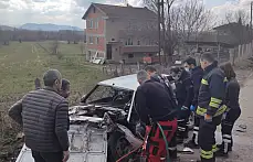 Kafa kafaya çarpışma, 4 yaralı