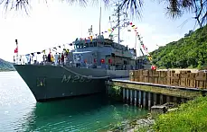 Mayın avlama gemisi ziyarete açıldı