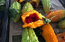 Mevsim meyve sebzeleri pazara geldi