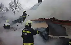 Odunlukta yangın çıktı