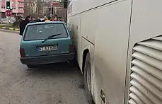 Otobüs ile otomobil sürtüştü