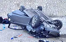 Otomobil şarampole devrildi, 4 yaralı