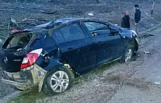 Otomobil Takla Attı,2 Yaralı