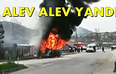 Park halindeki minibüs alev alev yandı