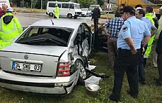 Yemin törenine giden aile kaza yaptı, 5 yaralı