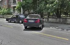 Zincirleme kaza, iki araca birden çarptı