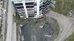 Amasra'da toprak kayması, 70 kişi tahliye edildi