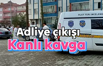 Adliye Çıkışında Bıçaklı kavga