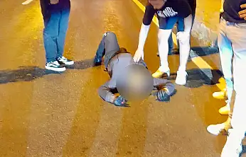 Bir anda yola çıktı, canından oldu