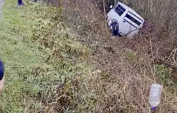 İşçi servisi şarampole uçtu