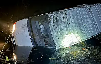 Minibüs Dere Yatağına Yuvarlandı