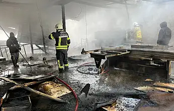 Mobilya atölyesinde yangın çıktı