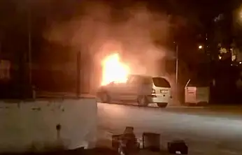 Seyir halindeki araçta yangın