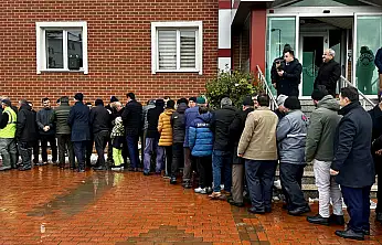 Umre kafilesi dualarla uğurlandı