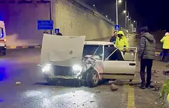 Üniversite kavşağında feci kaza