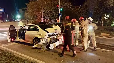 Gölbucağı kavşakta kaza