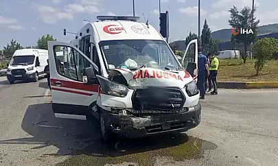 Bartın ekibi Çaycuma'da kaza yaptı