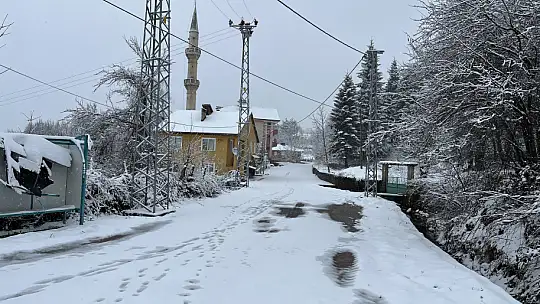 Mart giderayak kapıdan baktırdı