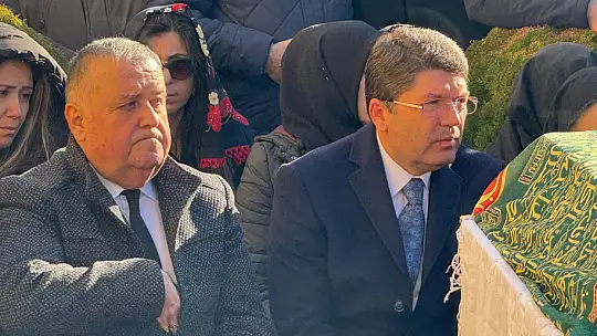 Bakan Tunç, Fırıncıoğlu'nun Eşinin Cenazesine Katıldı