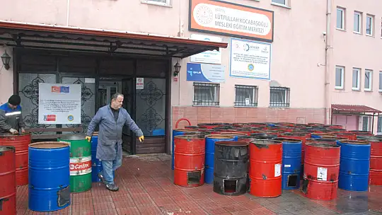 Bartın'dan depremzedelere varil soba