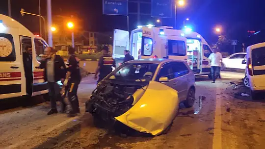Son dakika, İki araç çarpıştı