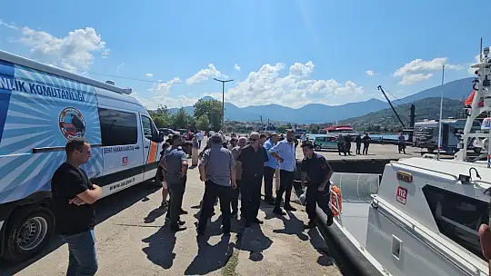 Cide'de tekne faciası, 3 kişi kayıp