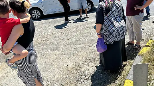 Kavşakta zincirleme kaza