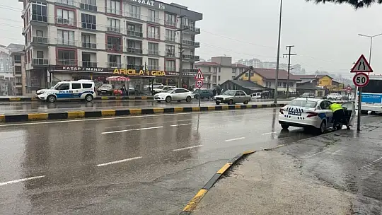 Hastane altında yayaya çarptı