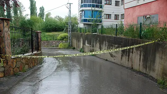 Su seviyesi yükseldi, köprüler sular altında kaldı