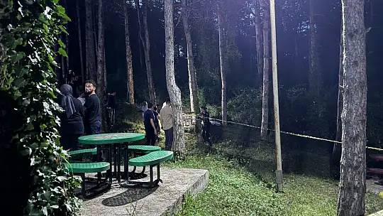 Parkta cansız bedeni bulundu