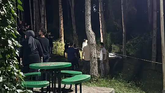 Parkta cansız bedeni bulundu