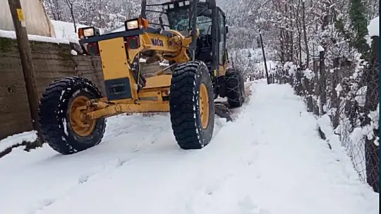 Önce fırtına sonra kar etkili oldu
