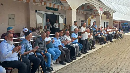 Kumluca Zafer'de bayram coşkusu