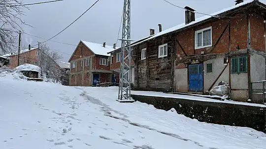 Mart giderayak kapıdan baktırdı