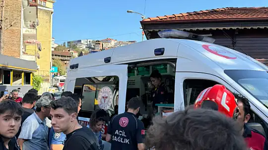 Genç kız Irmağa atladı