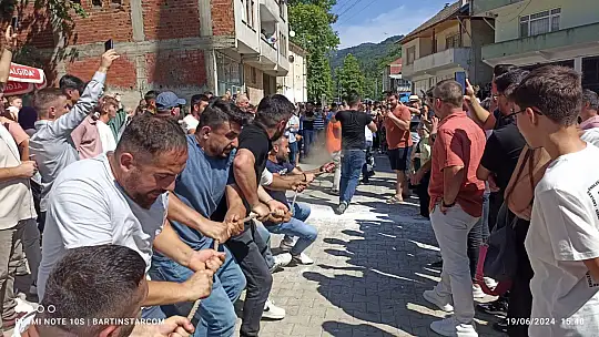 Kumluca Zafer'de bayram coşkusu