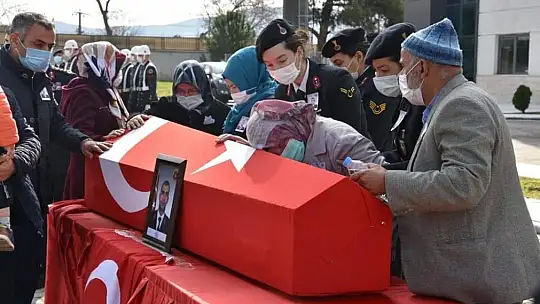 Teğmen Bulut'un naaşı törenle uğurlandı