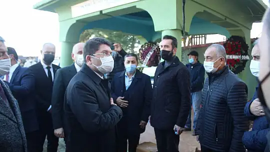 Refik Akmaz'ın eşi dualarla defnedildi