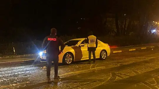 Kar kış demeden ekipler yollarda