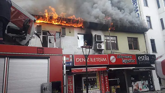 Şehir merkezinde korkutan yangın