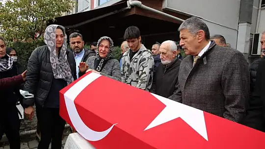 Emekli polis son yolculuğuna uğurlandı