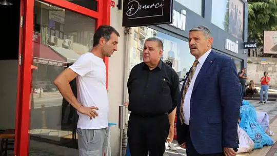 Yukarı çarşıdan dumanlar yükseldi