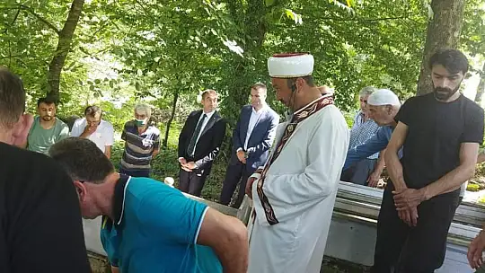 Aleyna son yolculuğuna uğurlandı