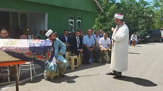 Aleyna son yolculuğuna uğurlandı