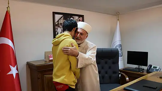 Üniversite öğrencisi Müslüman oldu
