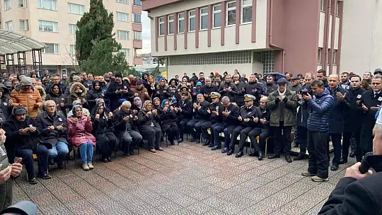 Hilal öğretmen gözyaşları ile uğurlandı